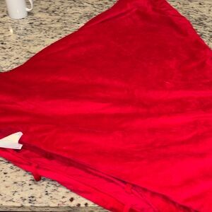 Luxurious Red Holiday Tree Skirt